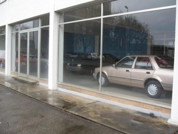 <br />
			Заброшенный дилерский центр Ford в Германии пустует почти 30 лет (9 фо