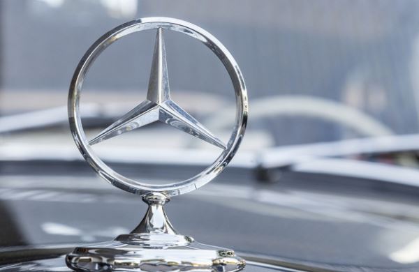 <br />
Mercedes-Benz отзывает более 100 автомобилей в России<br />
