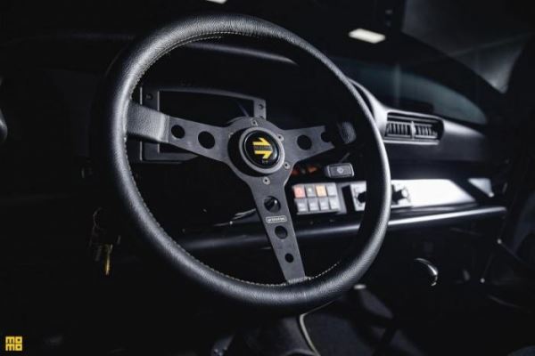 <br />
			Уникальный и очень дорогой внедорожный Porsche 1984 года (16 фото)